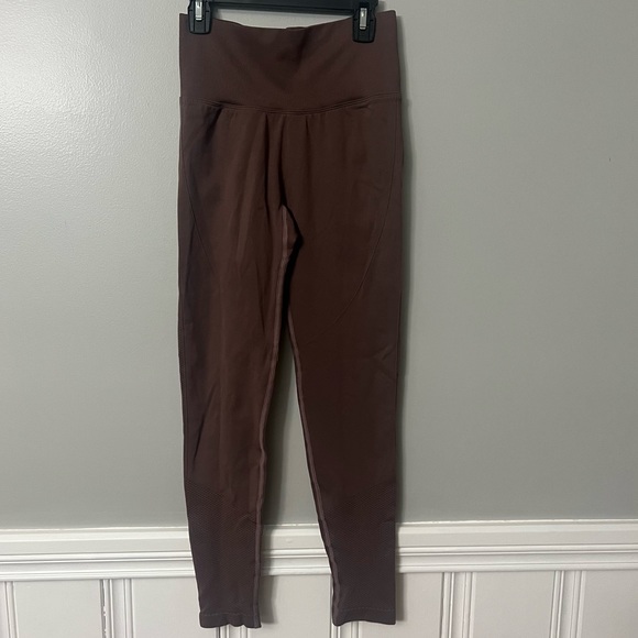 SHEIN scrunch workout leggings. Size medium. - Picture 3 of 3